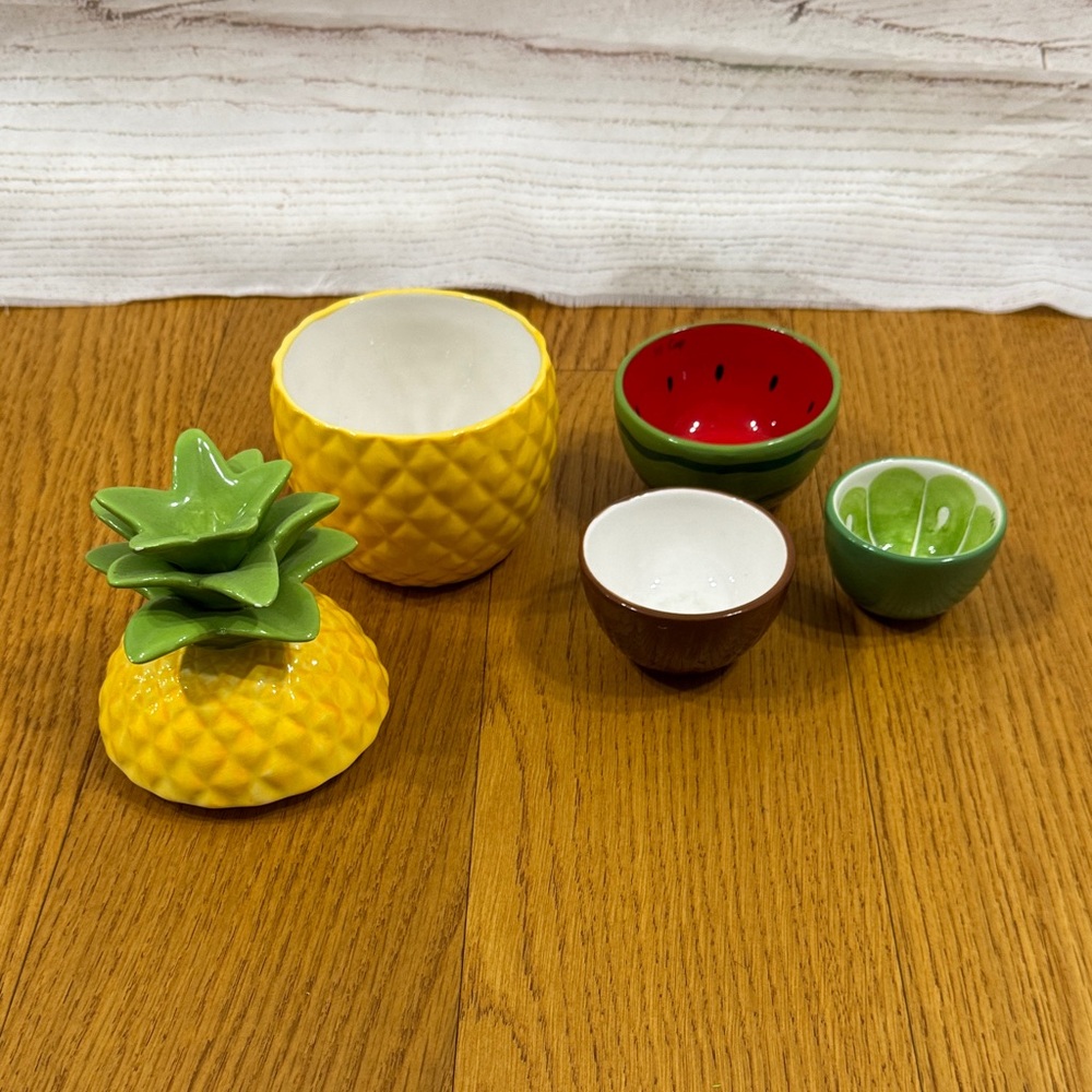 Colorful World Market Glass White Pineapple stacking Measuring Cups